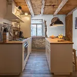 Nyaraló Rustic Istrian House Varesco
