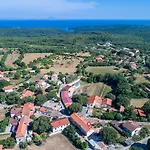 Nyaraló Rustic Istrian House Varesco Krnica