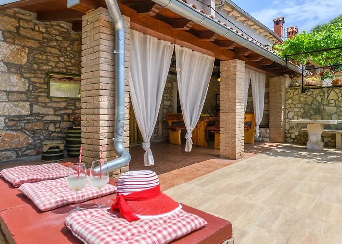 Rustic Istrian House Varesco Feriehus
