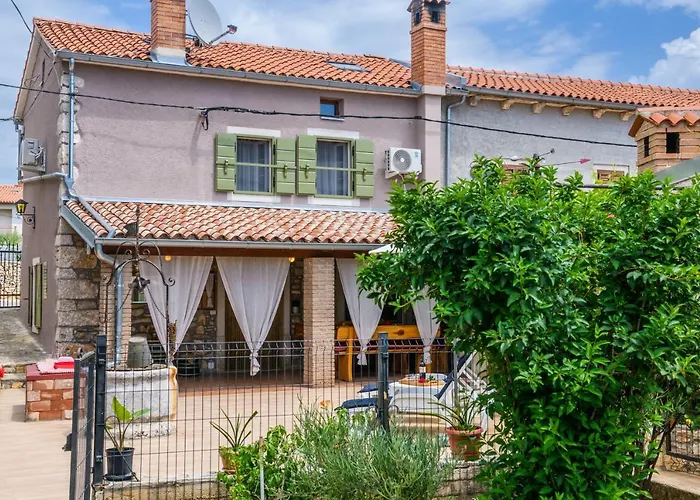 Feriehus Rustic Istrian House Varesco Krnica
