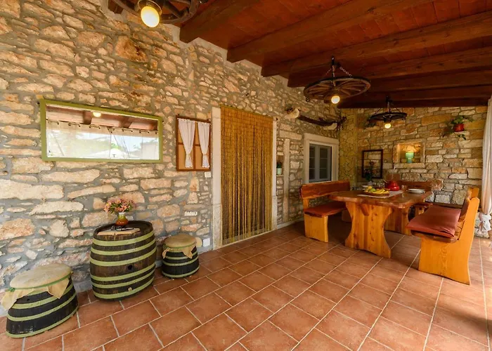 Rustic Istrian House Varesco