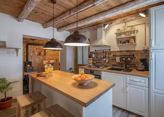 Feriehus Rustic Istrian House Varesco
