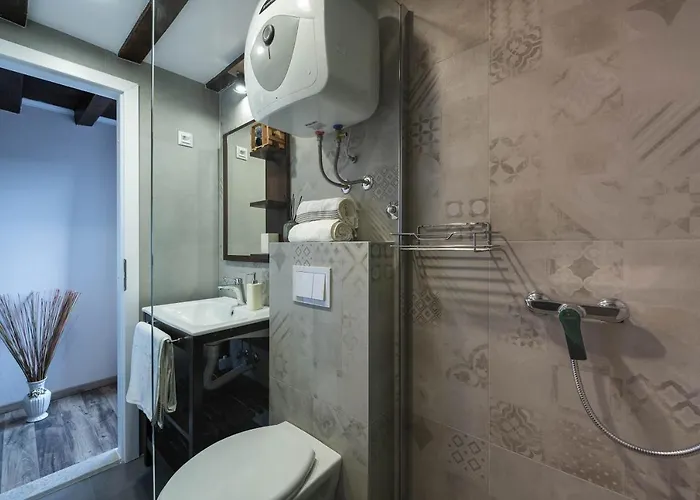 Rustic Istrian House Varesco Feriehus *