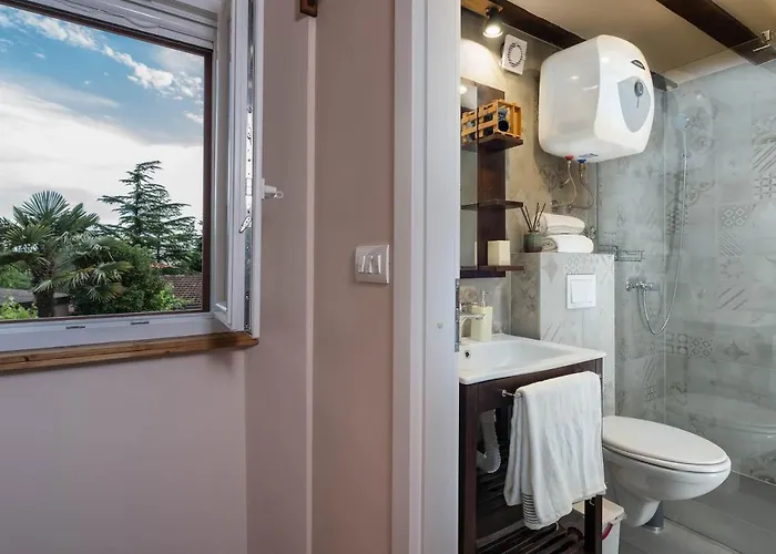 Rustic Istrian House Varesco Feriehus