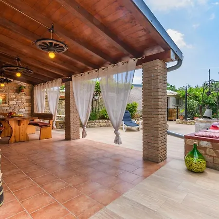 Rustic Istrian House Varesco