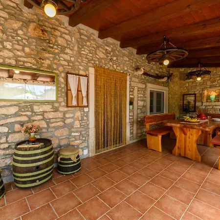 Rustic Istrian House Varesco