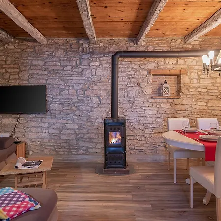 Rustic Istrian House Varesco קרניצה