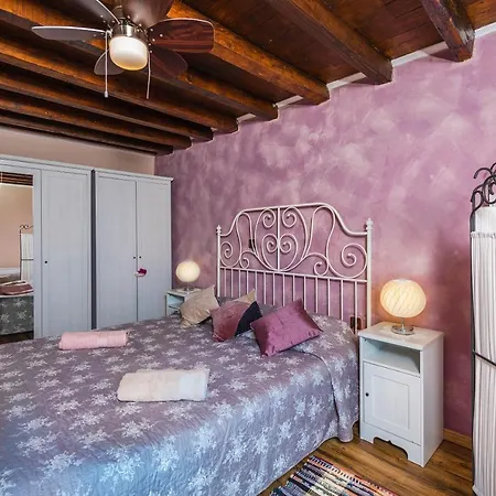 Rustic Istrian House Varesco בית נופש *